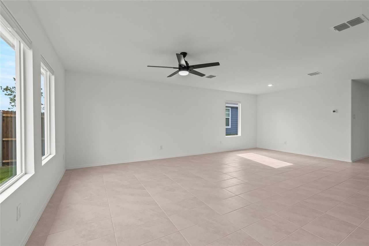 1708 Lercara Ln - Photo 4 of 29