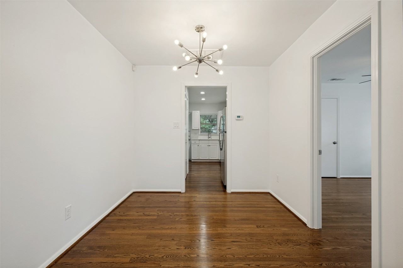 6323 Ravendale Ln - Photo 5 of 12