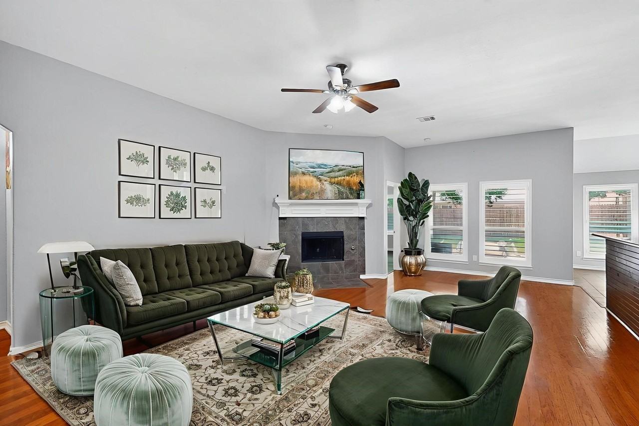 8313 Loma Alta Trl - Photo 2 of 34