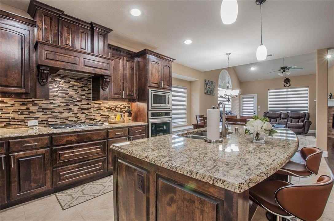 2440 Kingsgate Dr - Photo 5 of 22