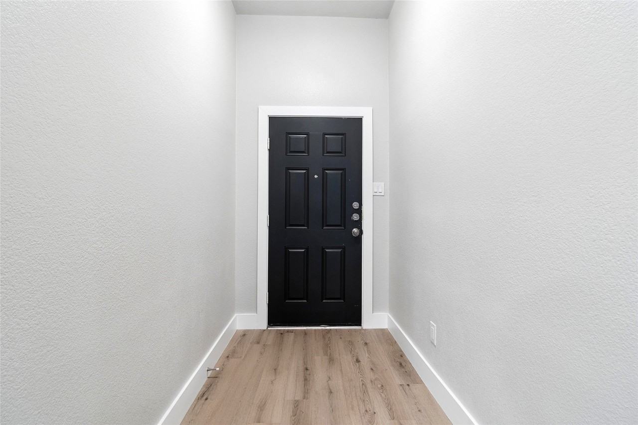 2825 Enchanted Eve Dr - Photo 2 of 24