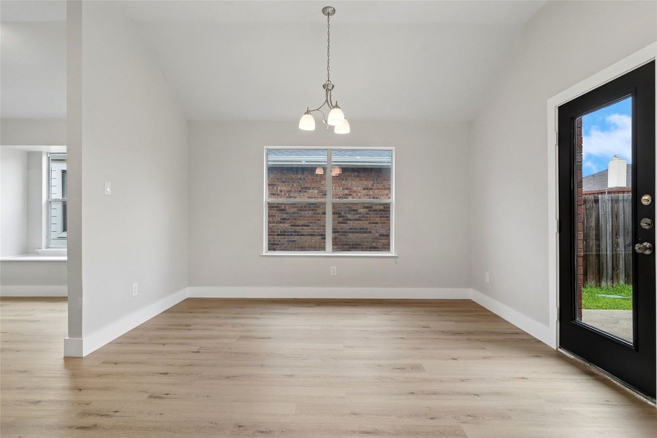 2825 Enchanted Eve Dr - Photo 4 of 24