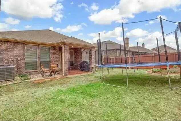 2017 Laurel Forest Dr
