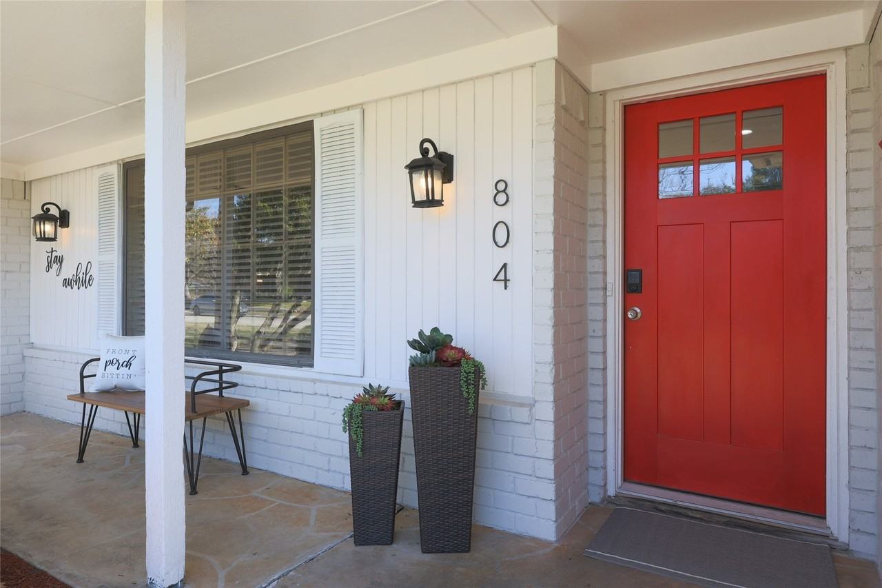 804 Ridgefield Dr - Photo 5 of 39