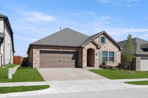featured image of 2412 Yaupon Way