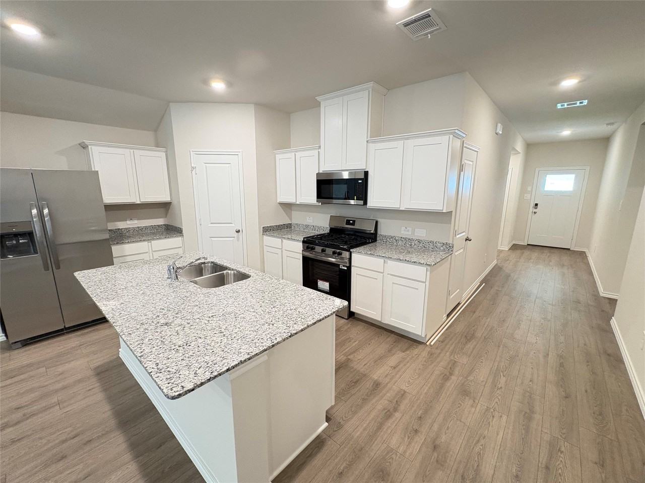 811 Orchid Way - Photo 4 of 25