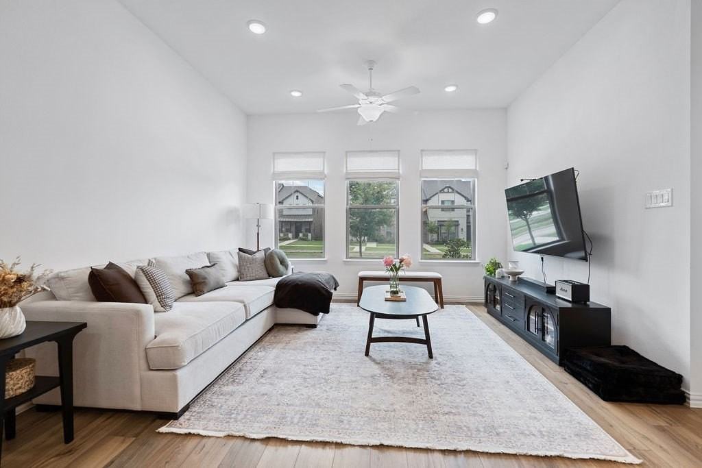 6435 Baritone Ct - Photo 4 of 21