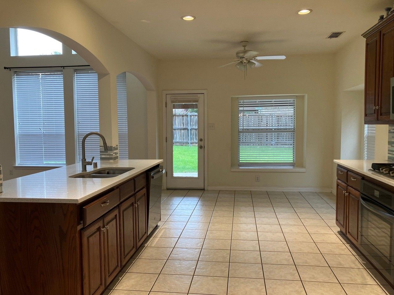 2616 Quail Hollow Dr - Photo 5 of 33