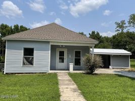 featured image of 1417 Crow St