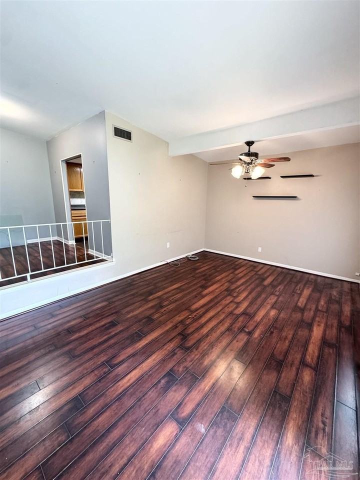 4541 Marseille Dr - Photo 3 of 24