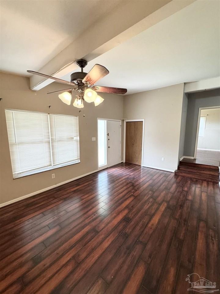 4541 Marseille Dr - Photo 4 of 24
