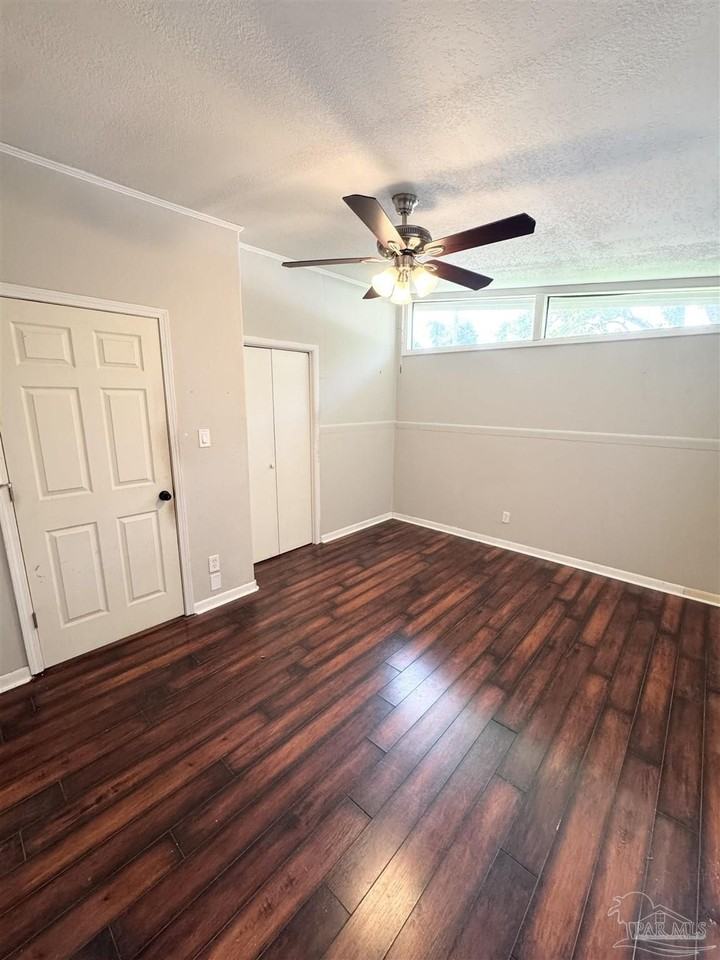 4541 Marseille Dr - Photo 6 of 24