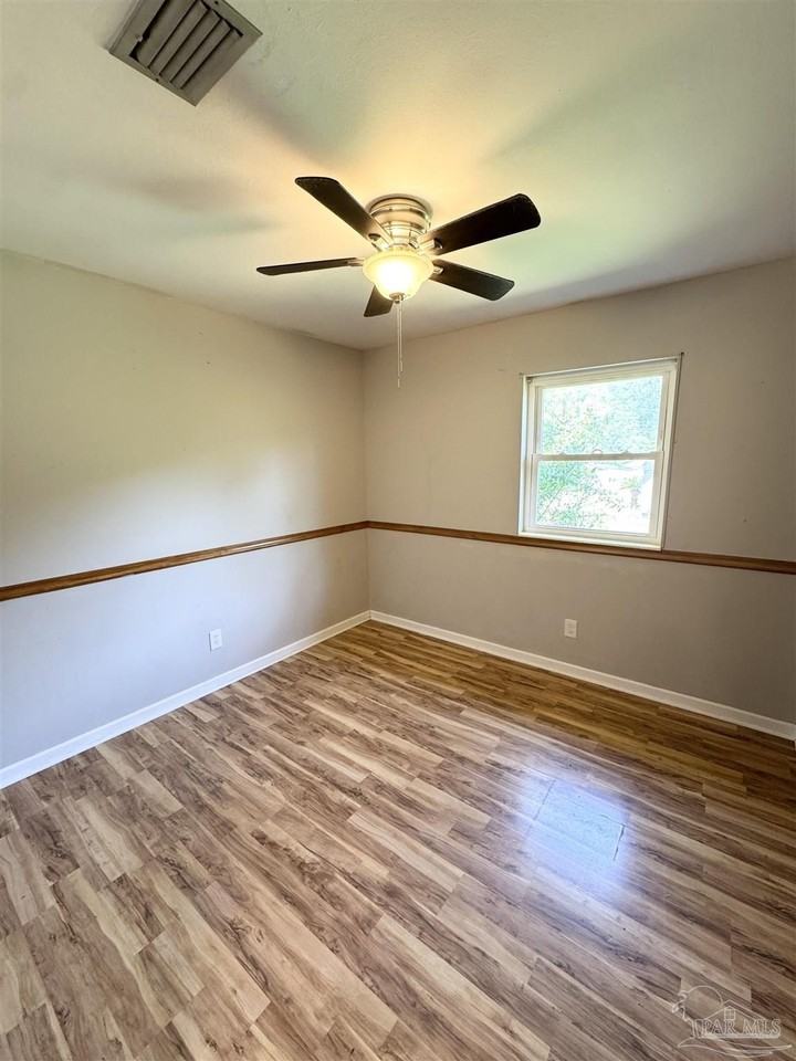 4541 Marseille Dr - Photo 7 of 24