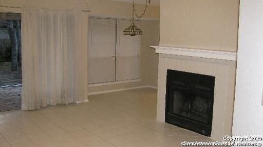 7403 Gallery Rdg - Photo 3 of 9