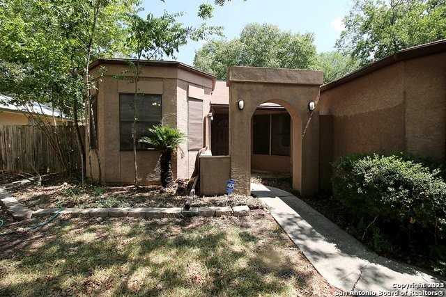 13942 Chisom Creek St - Photo 2 of 25