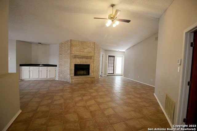 13942 Chisom Creek St - Photo 3 of 25