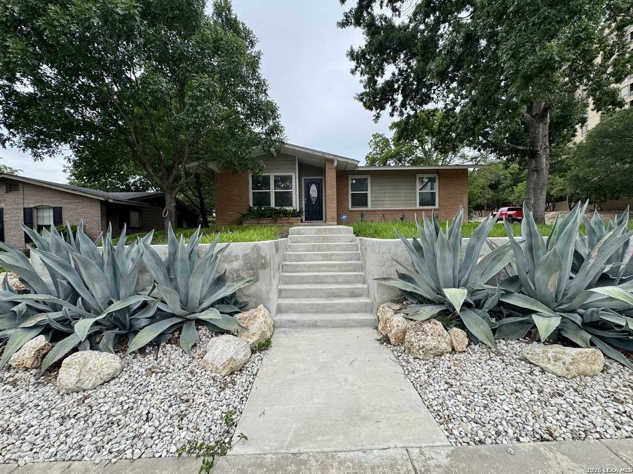1723 Corita St - Photo 2 of 35
