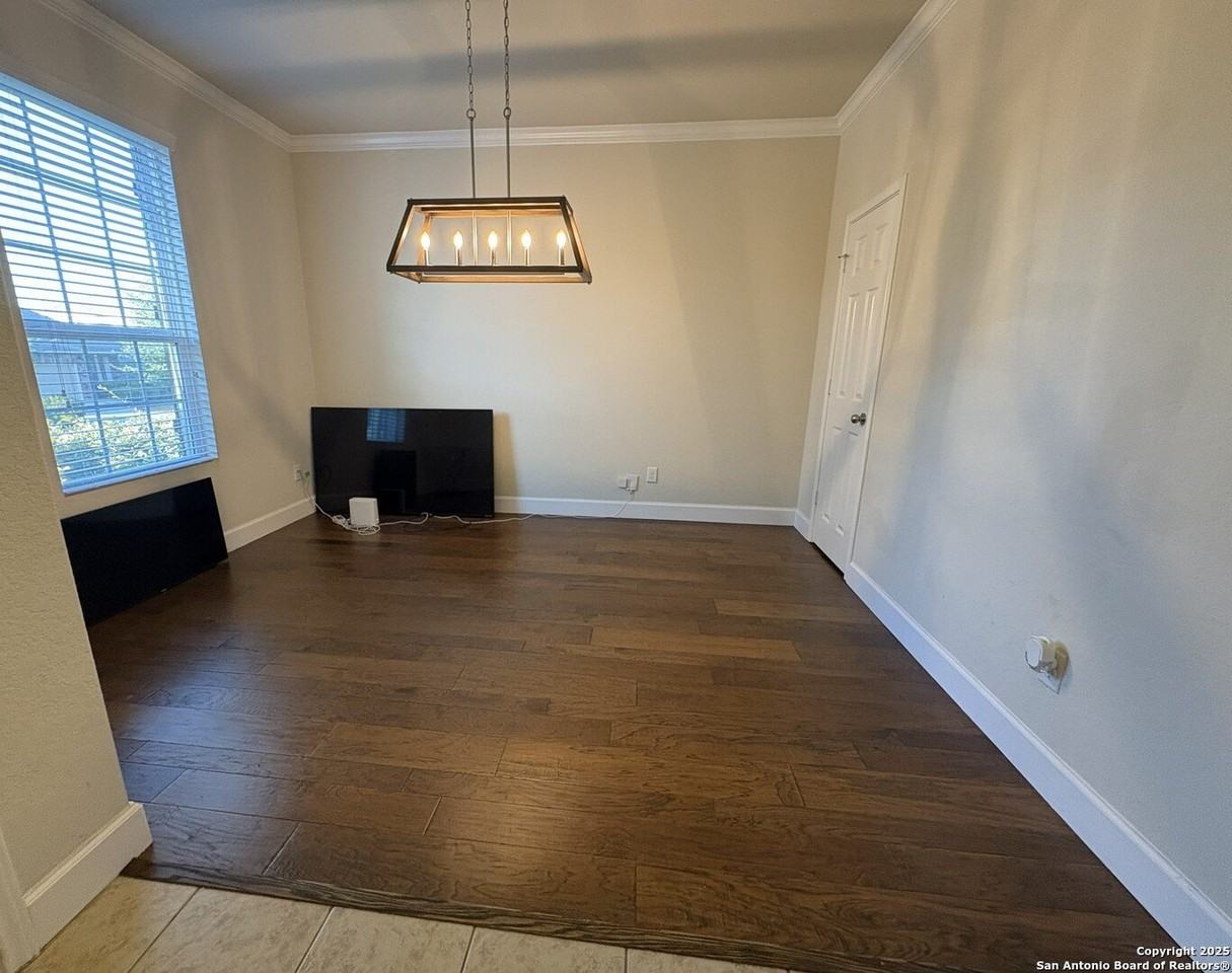 1422 Kedros - Photo 2 of 13