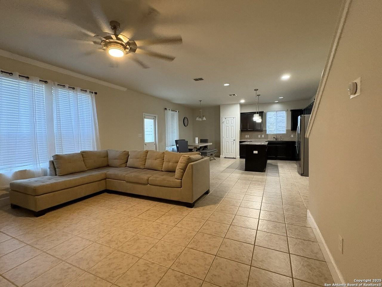 1422 Kedros - Photo 4 of 13