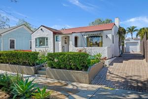 featured image of 224 W Cota St