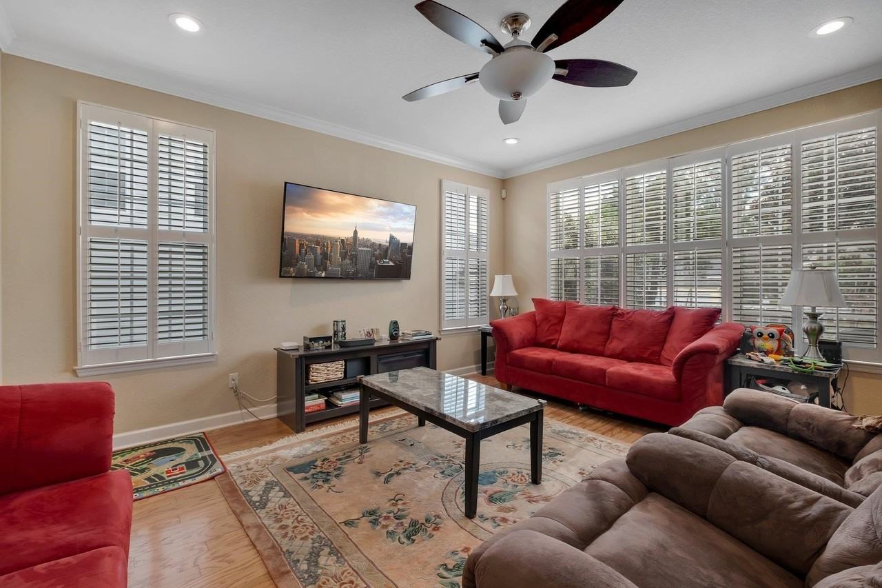 2119 Fernleigh Dr - Photo 5 of 13