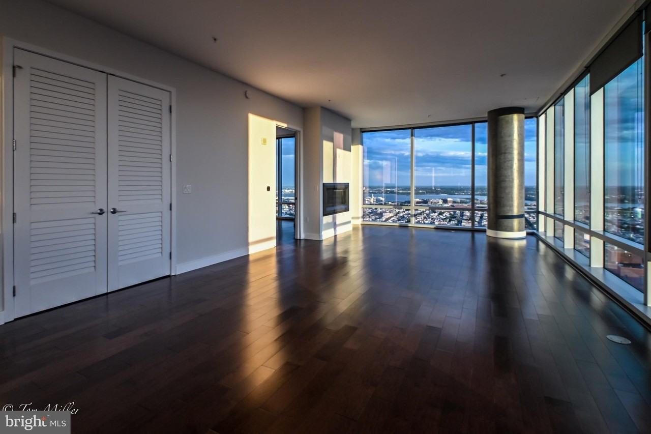 414 Light St #4304 - Photo 5 of 49