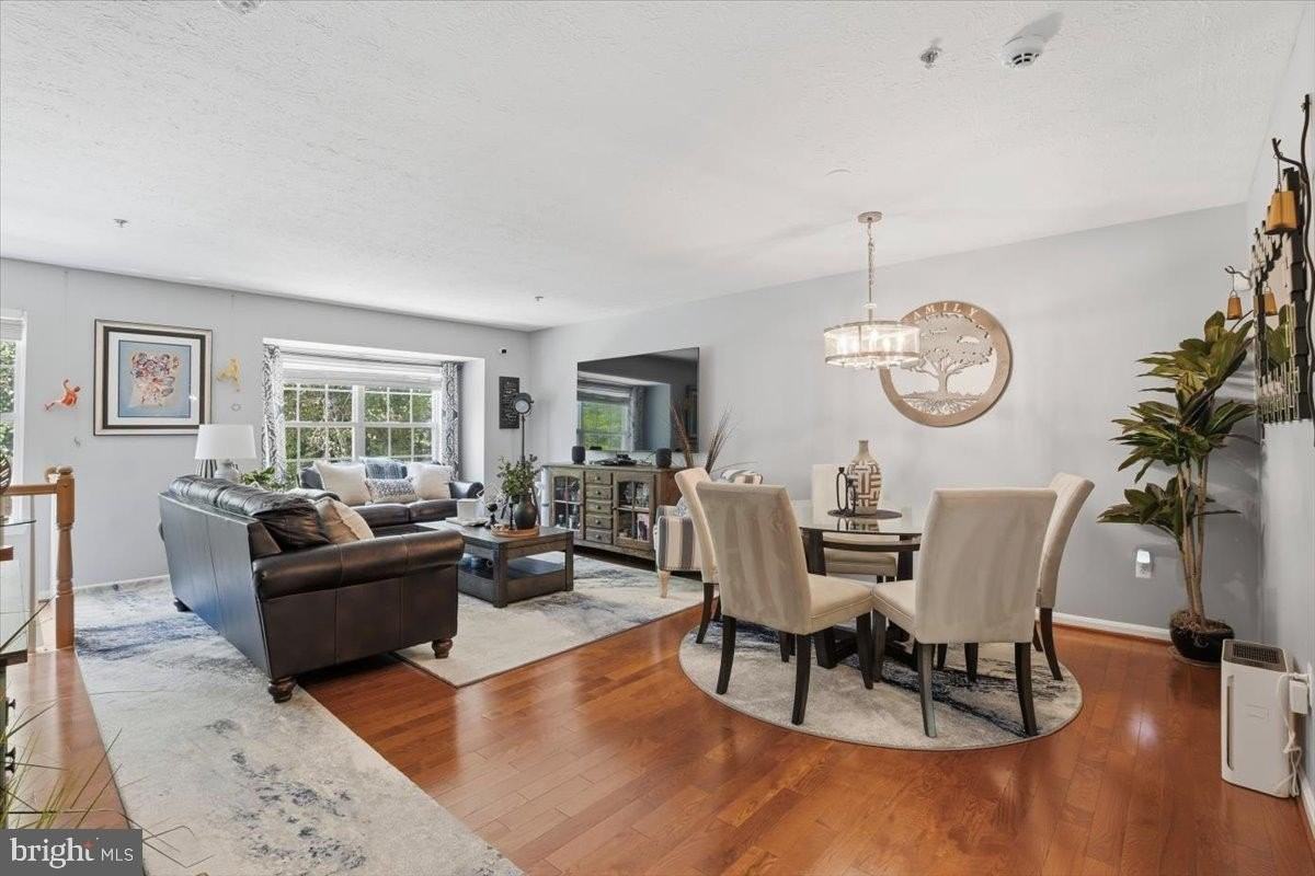 9944 Royal Commerce Pl - Photo 5 of 30