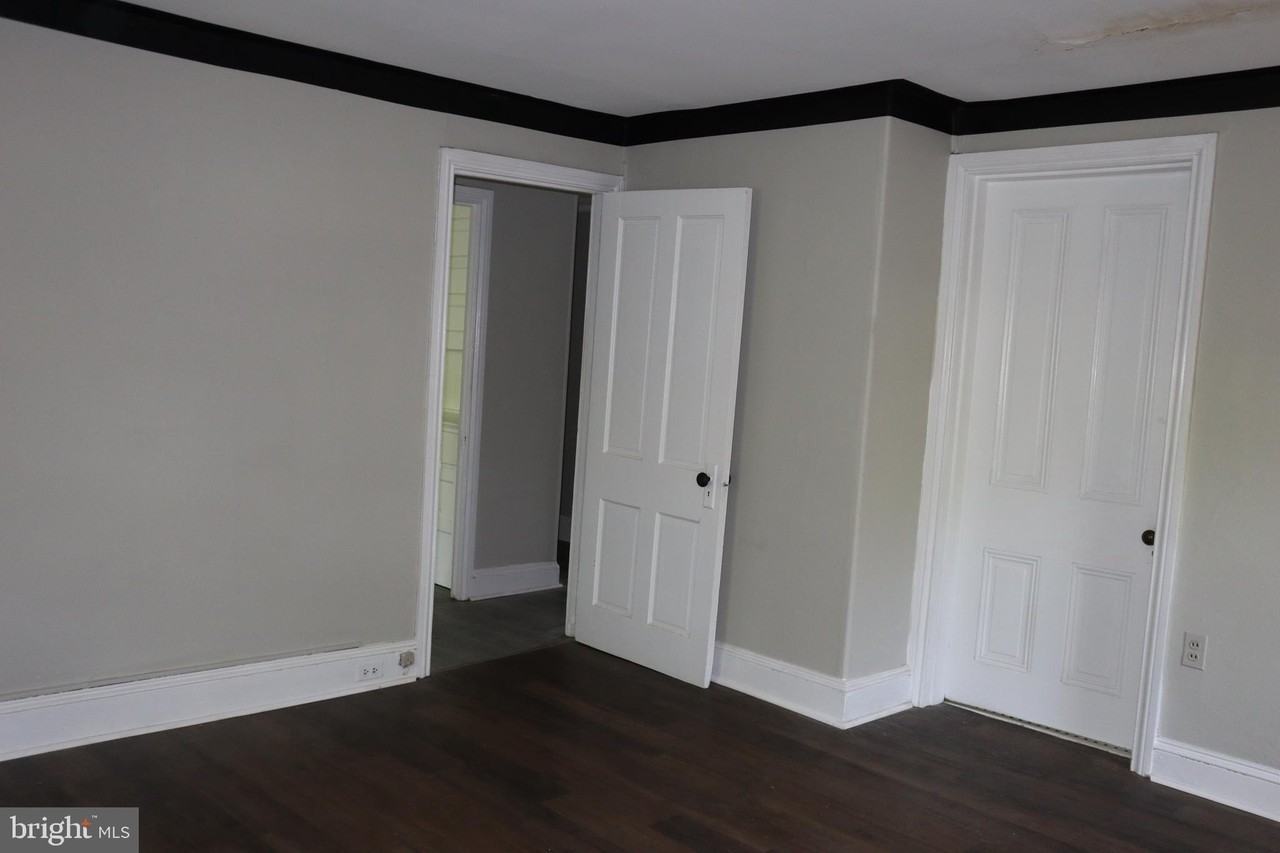 101 Main St #3F - Photo 5 of 8