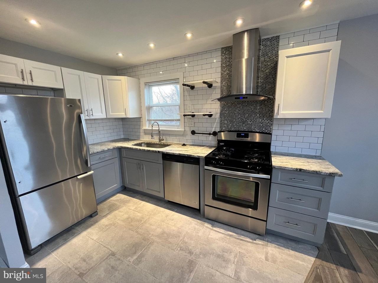 3600 Genesee Pl #2ndFL - Photo 3 of 10