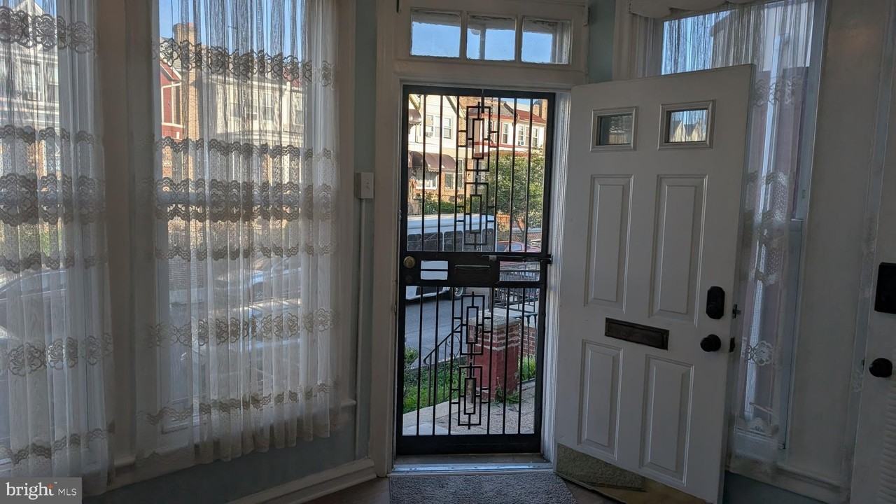 5603 N 10th St - Photo 4 of 14