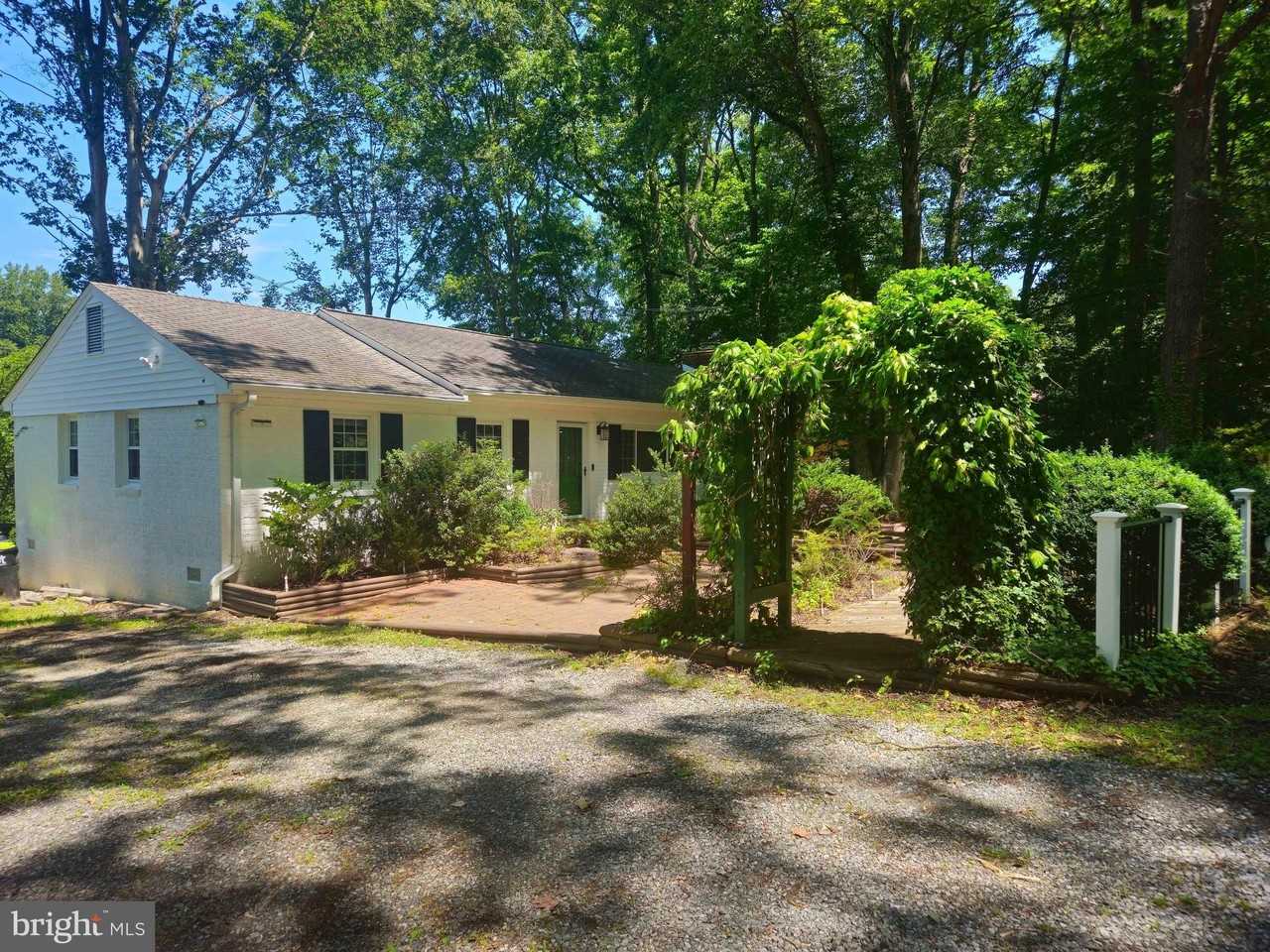 159 Olde Concord Rd - Photo 6 of 50