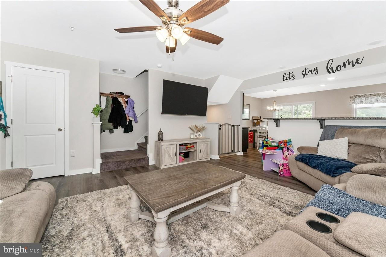 31 Moses Dr - Photo 6 of 50