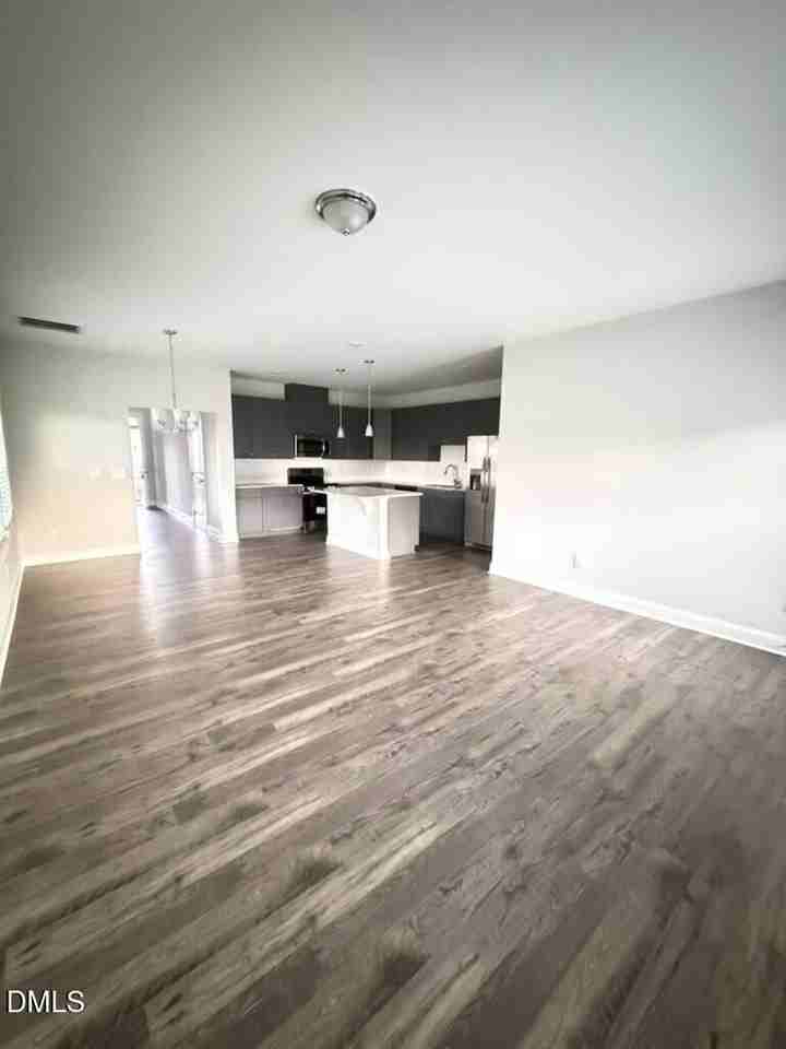529 Eversden Dr - Photo 5 of 35