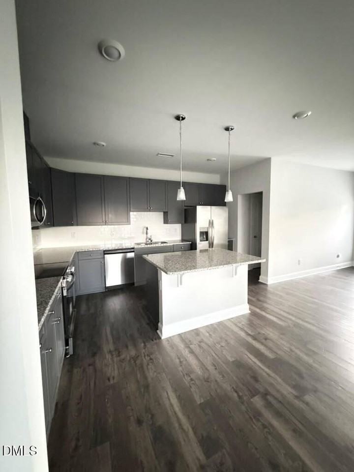 529 Eversden Dr - Photo 7 of 35