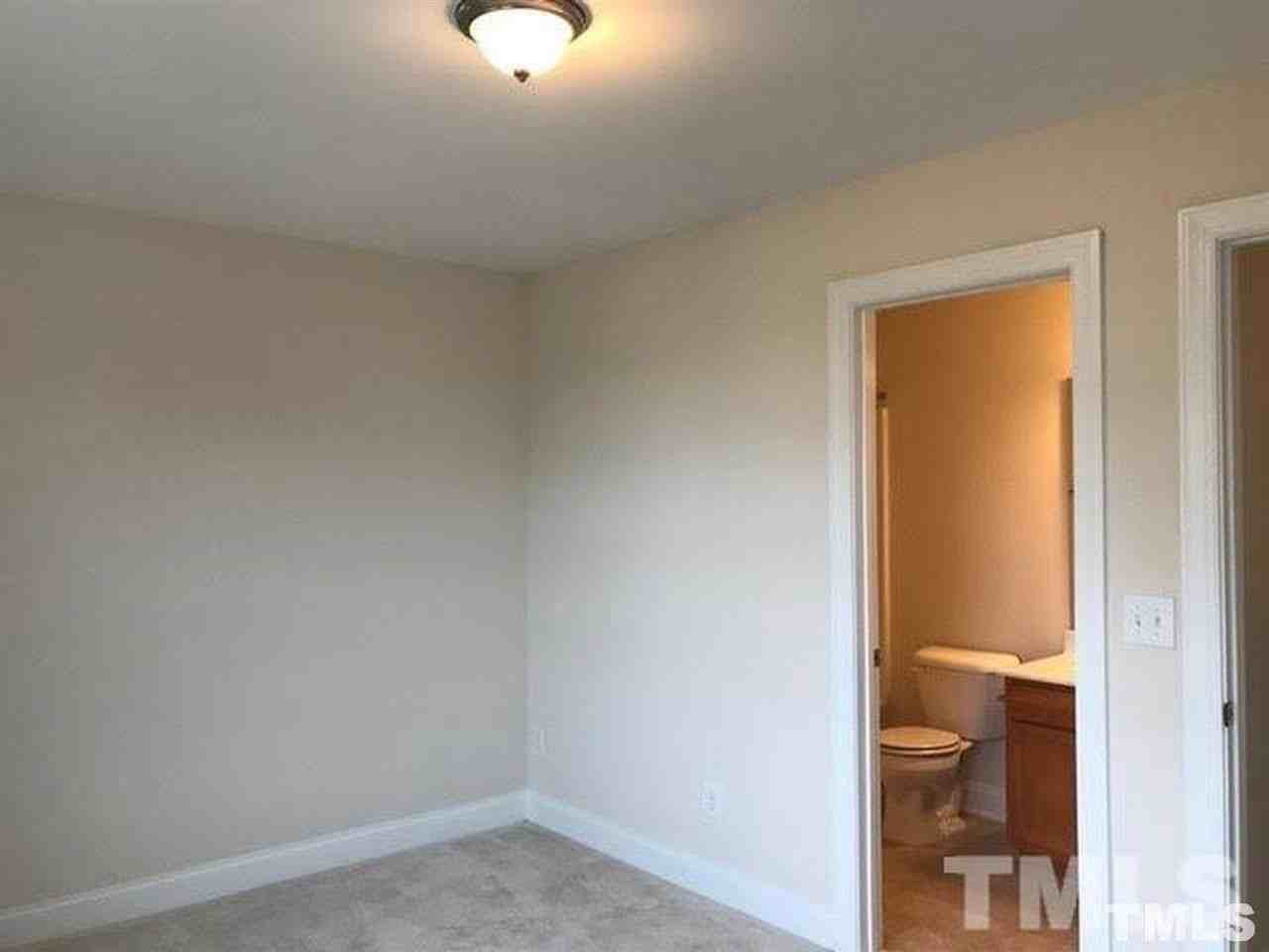 113 Ballyliffen Ln - Photo 3 of 17