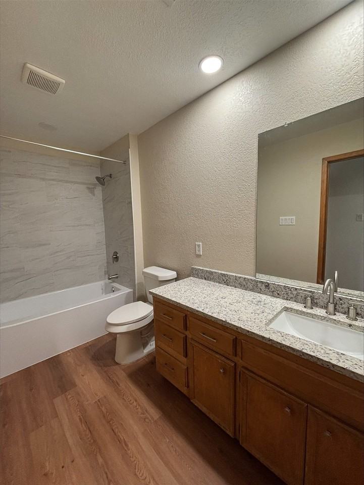 702 Matthews Ct - Photo 3 of 11