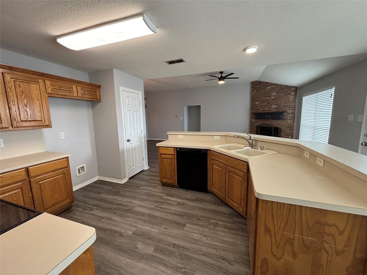 112 Pepperbush Ln - Photo 5 of 21