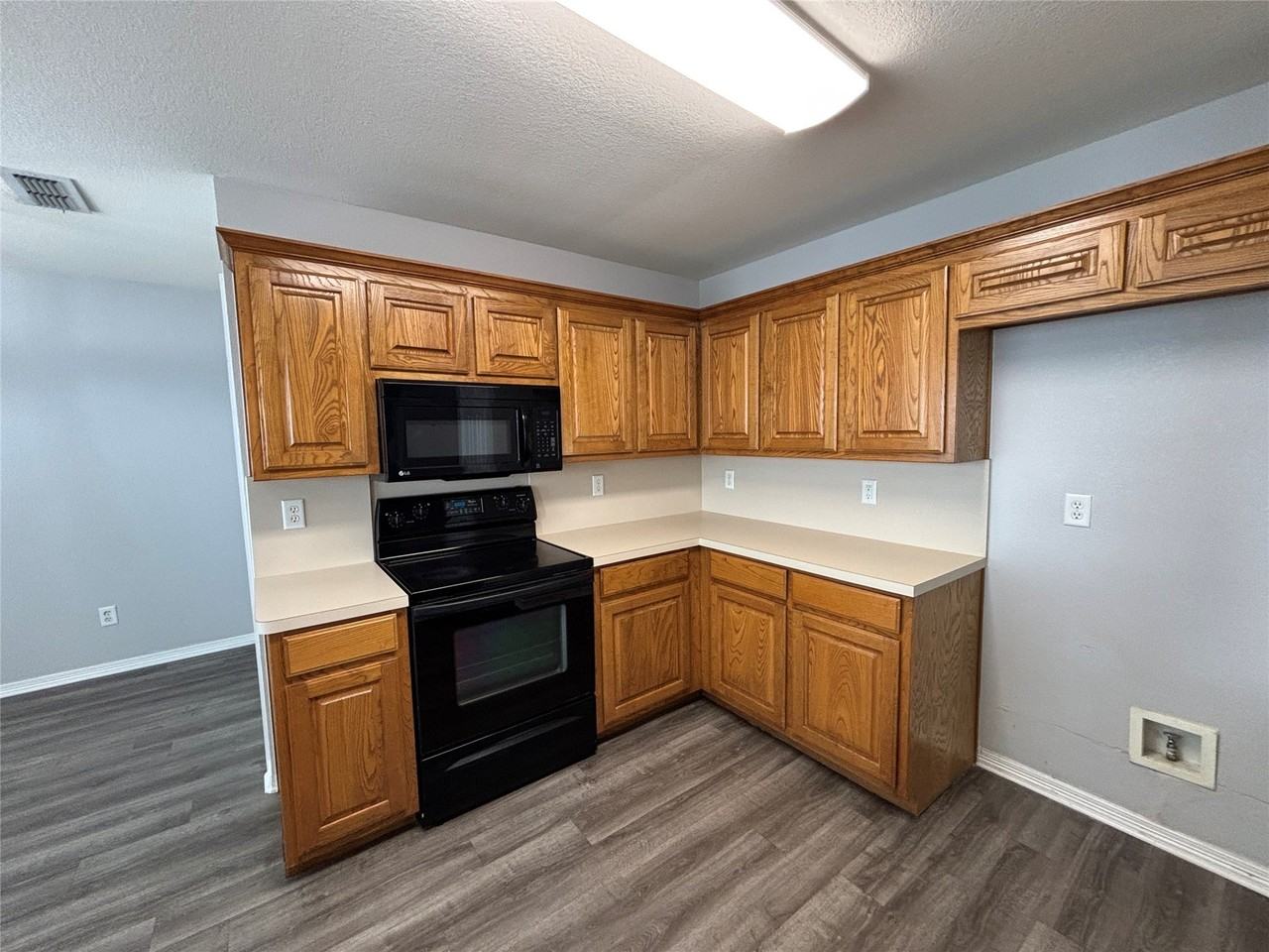 112 Pepperbush Ln - Photo 6 of 21
