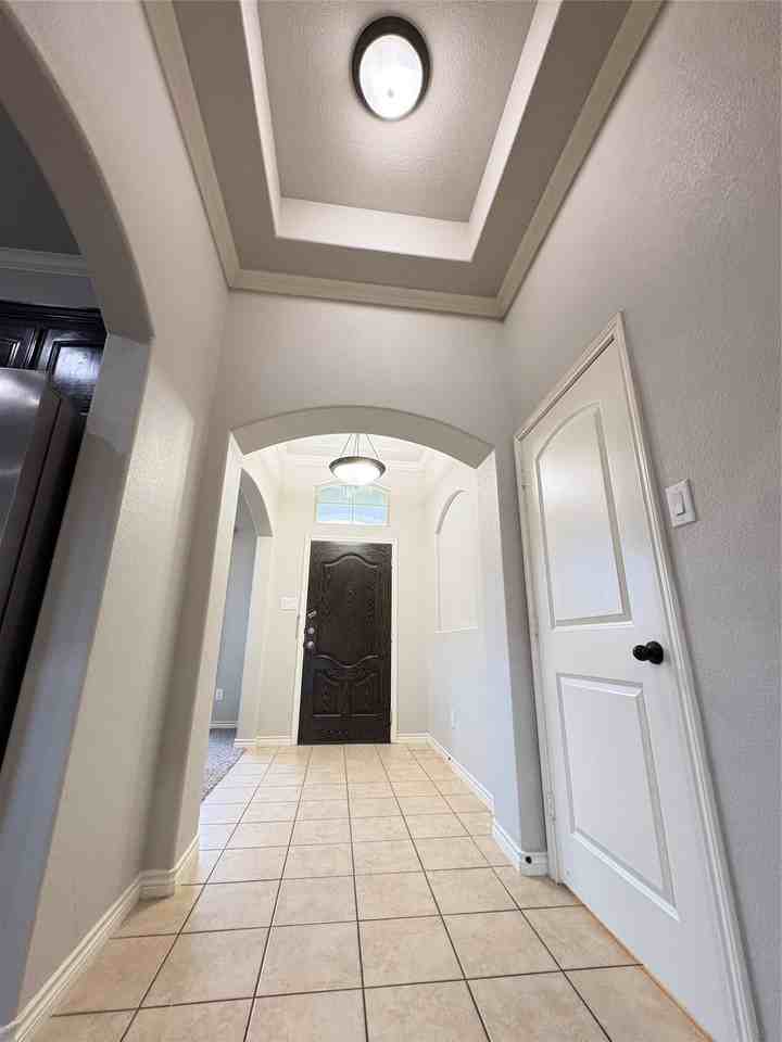 5900 Shiner Dr - Photo 3 of 19