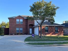 featured image of 1435 Foxwood Ln