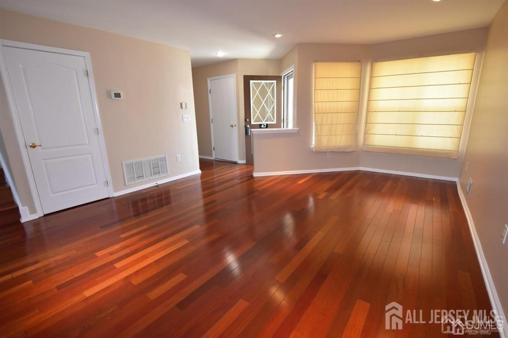 47 Jared Dr - Photo 4 of 27