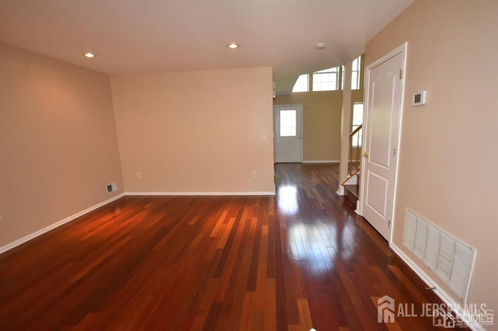 47 Jared Dr - Photo 6 of 27