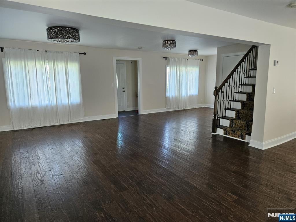 131 Island Ave - Photo 3 of 19