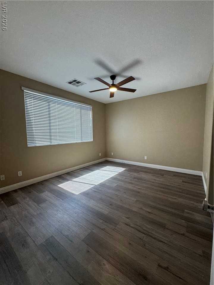 5615 Doe Springs Pl - Photo 5 of 12