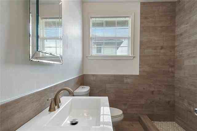 5122 Willow St ##A - Photo 7 of 13