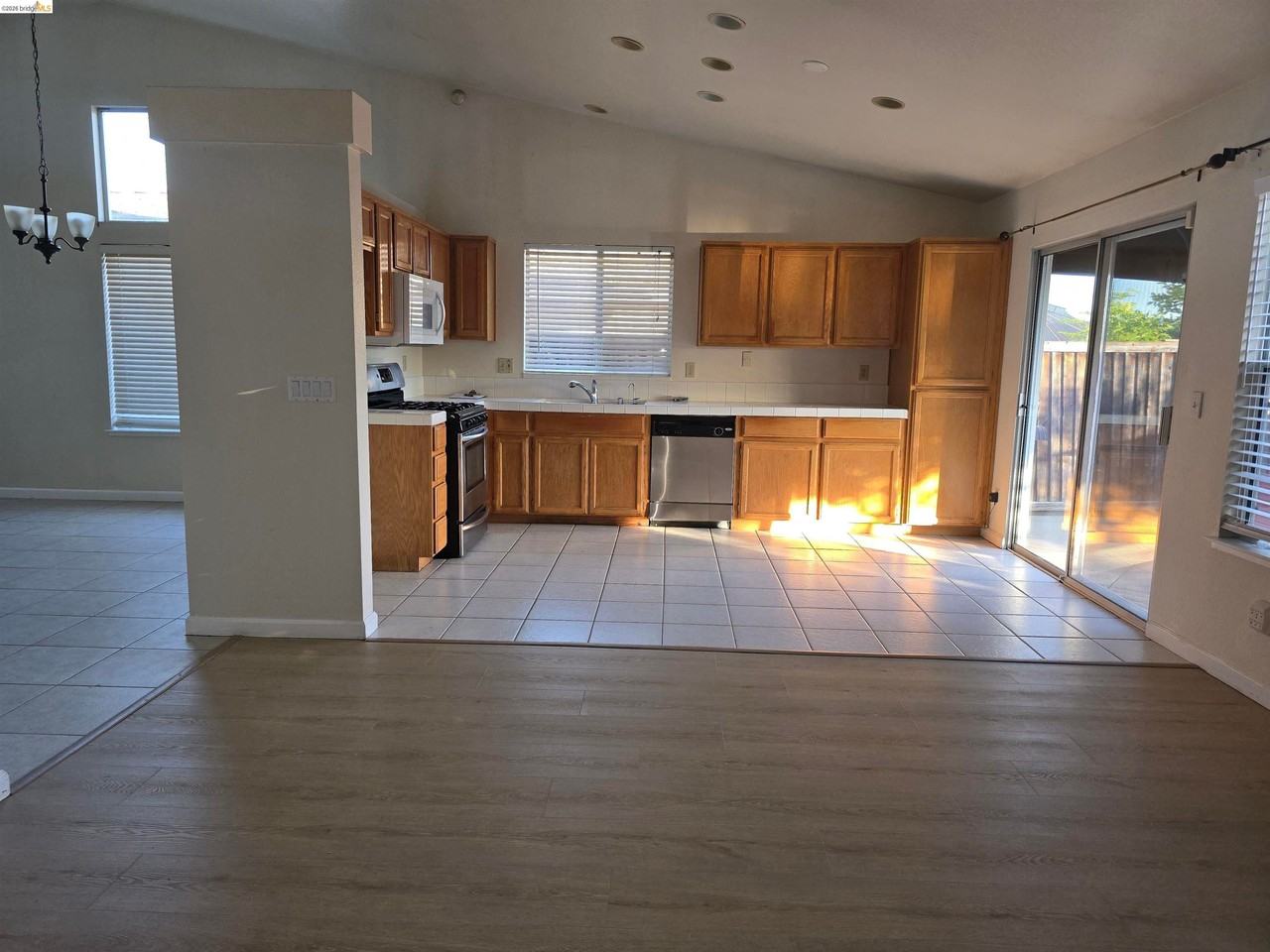 5128 Hereford Ct - Photo 7 of 15