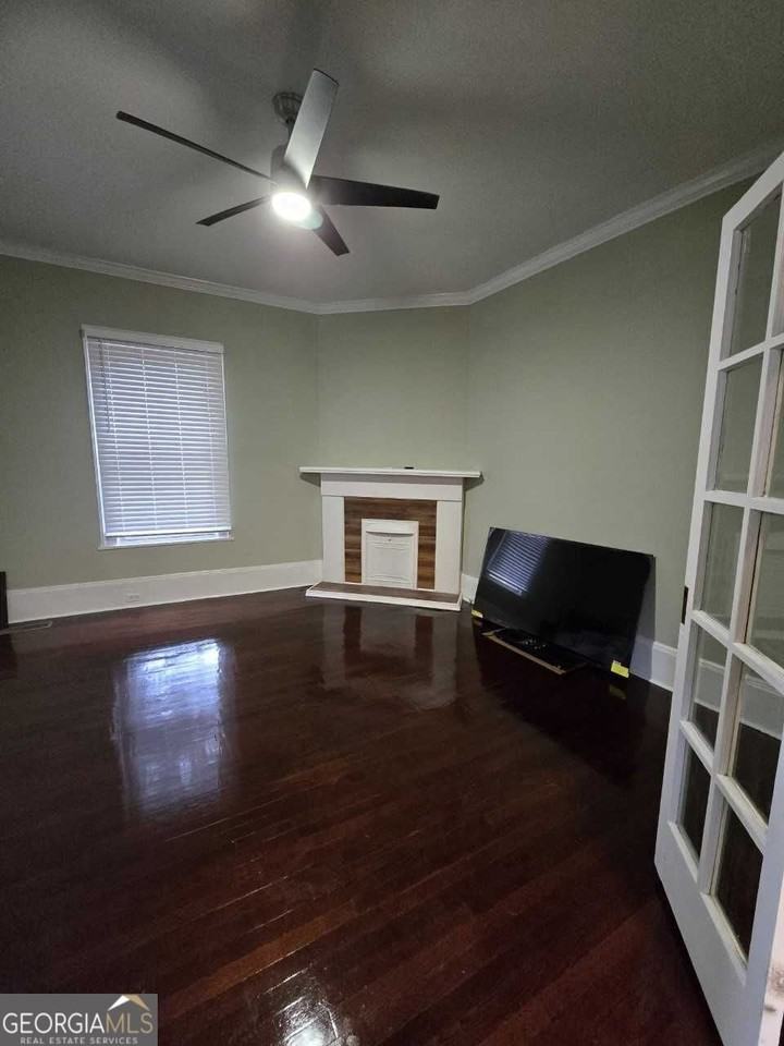 402 Meriwether St - Photo 7 of 38