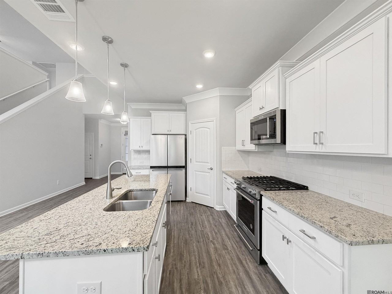 4734 Malbec Ave - Photo 5 of 24