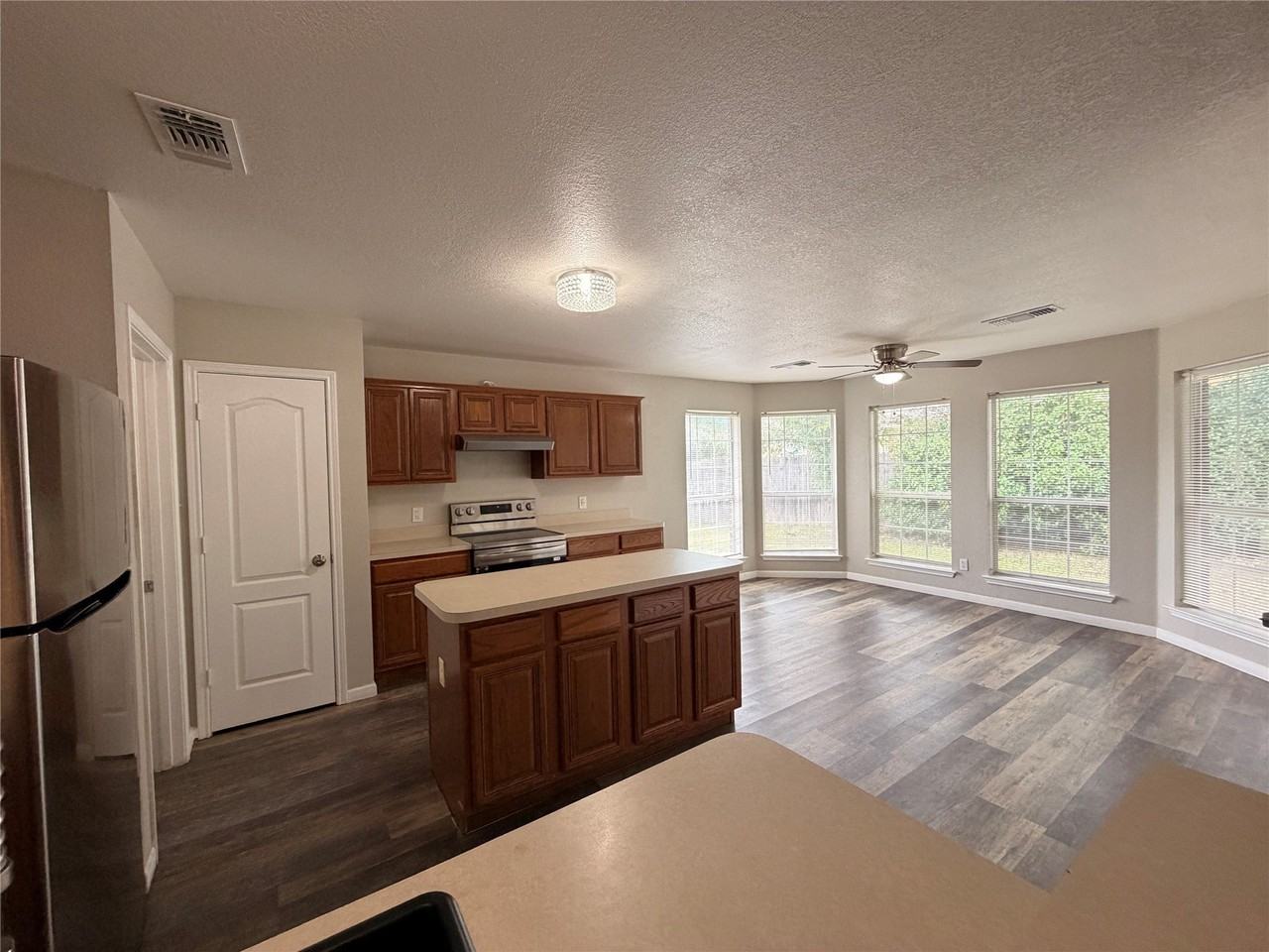 2131 Post Wood Ln - Photo 7 of 26
