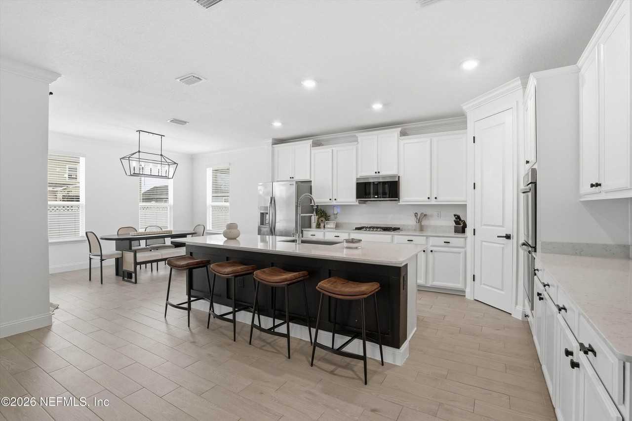 73 Oaklawn Ct - Photo 6 of 38